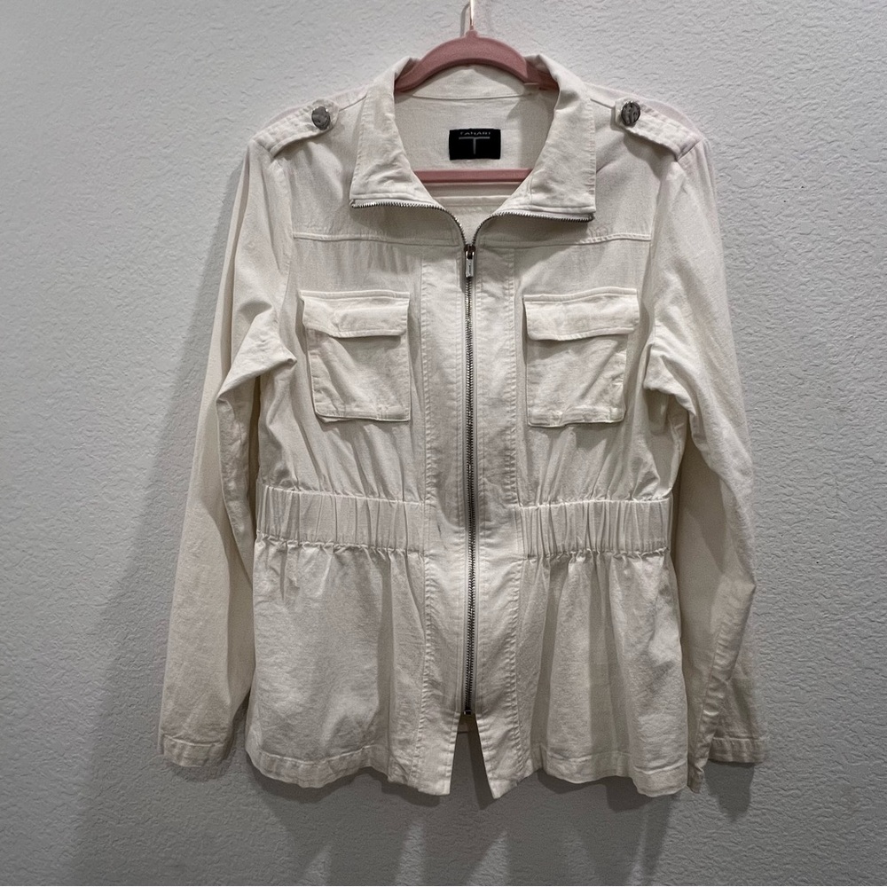 TAHARI Women's White Linen Blend Utility Zio Front Jacket
Size M Summer Staple!